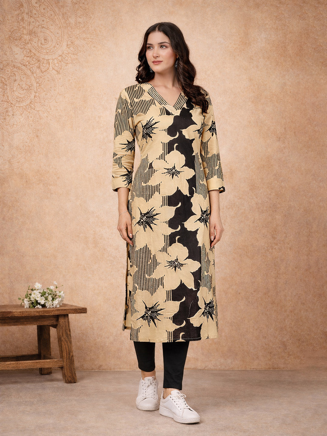Jevi Prints Black Floral Printed Cotton Kurta