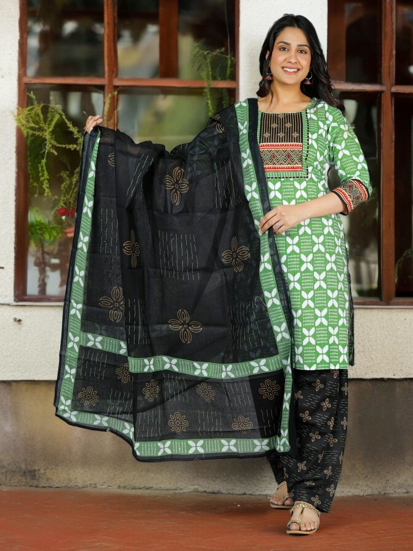 Green Kurta, Patiala & Dupatta Set | Geometric Print