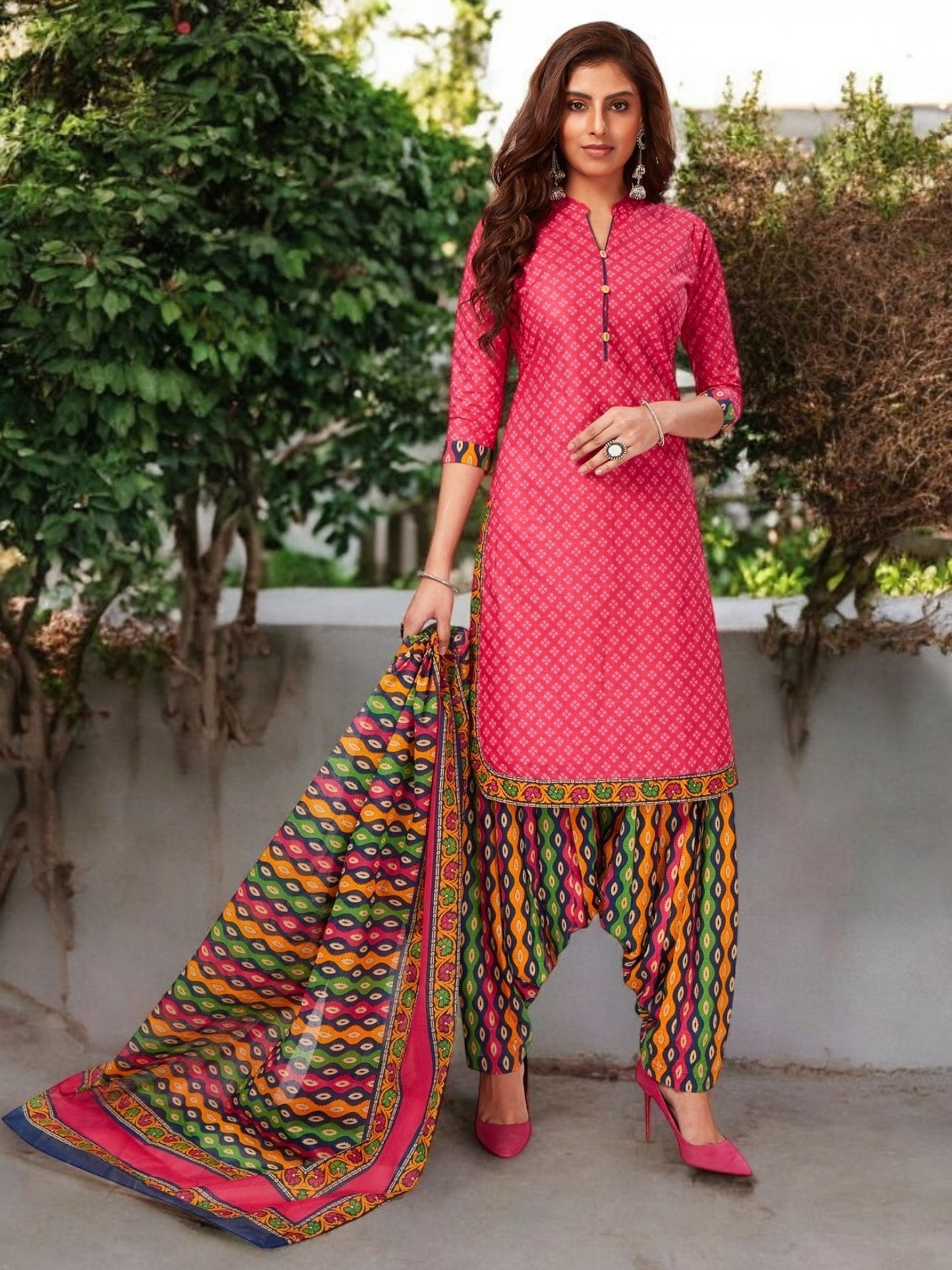 Pink Kurta, Patiala & Dupatta Set | Geometric Print