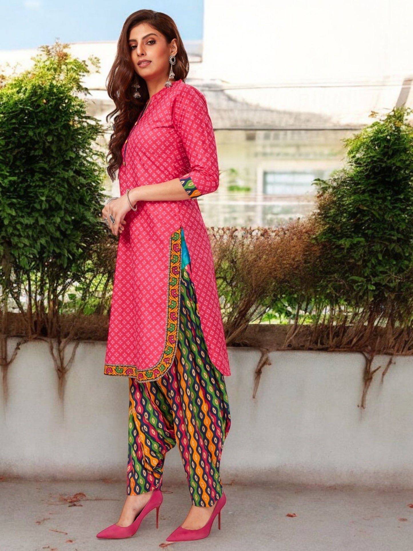 Pink Kurta, Patiala & Dupatta Set | Geometric Print